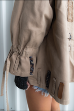 Cargar imagen en el visor de la galería, GYRESUN BEIGE
